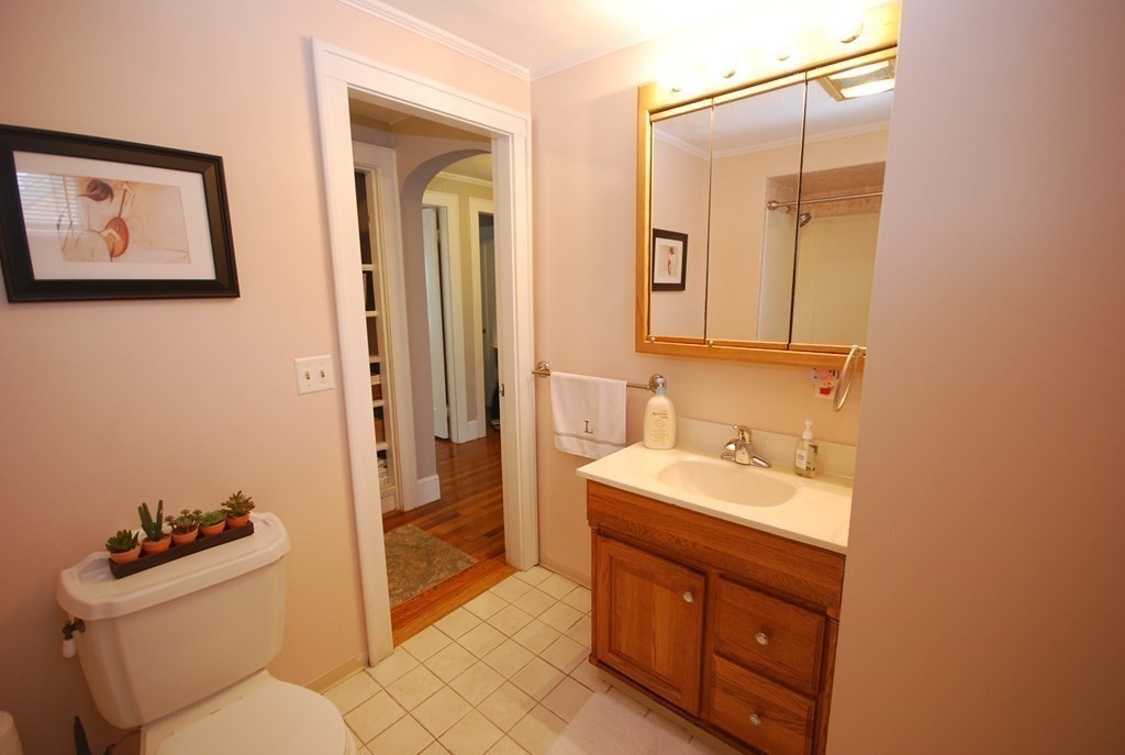 39 Rencelau Street Springfield, MA 01118 - Photo 32 of 42