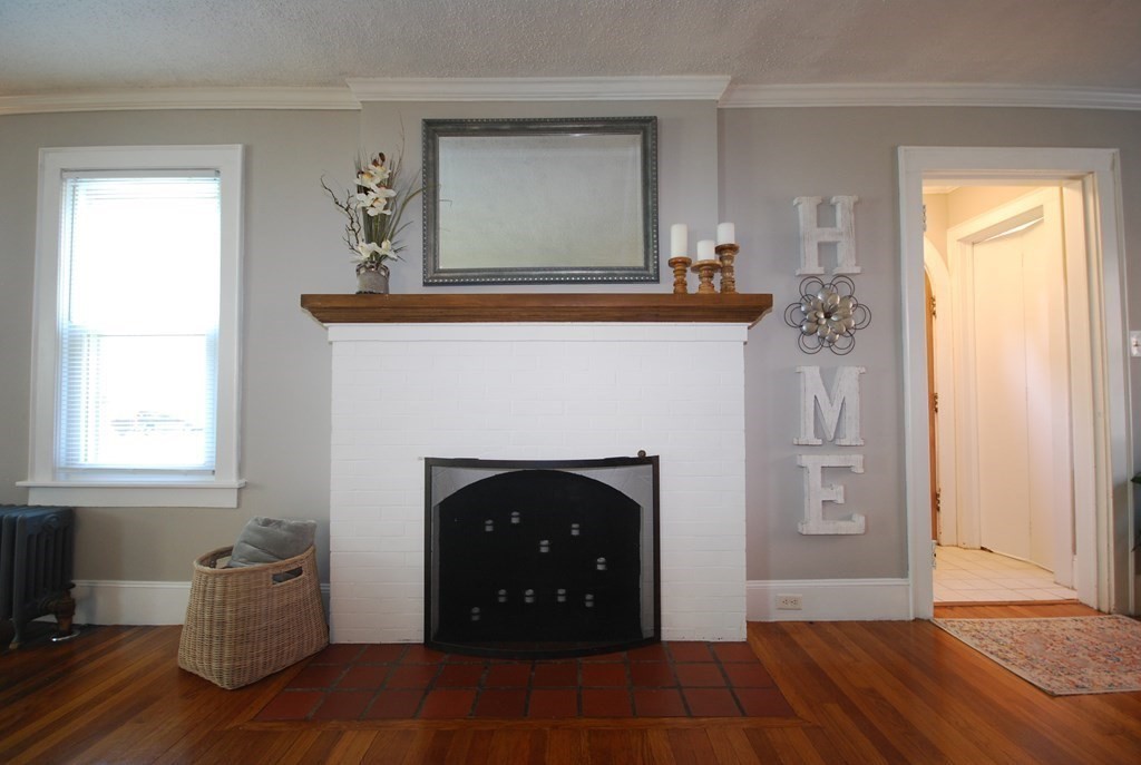 39 Rencelau Street Springfield, MA 01118 - Photo 7 of 42