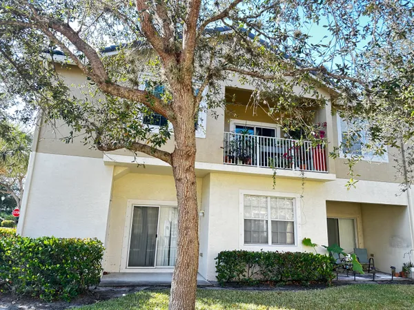 $264,900 | 3031 Southeast Lexington Lakes Drive, Unit 204, Stuart, FL 34994