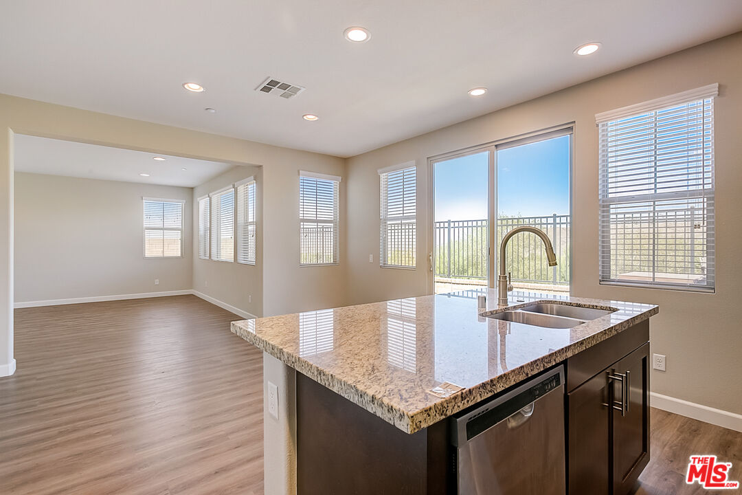 27261 Pascal Pl. Santa Clarita, CA 91350 - Photo 17 of 35