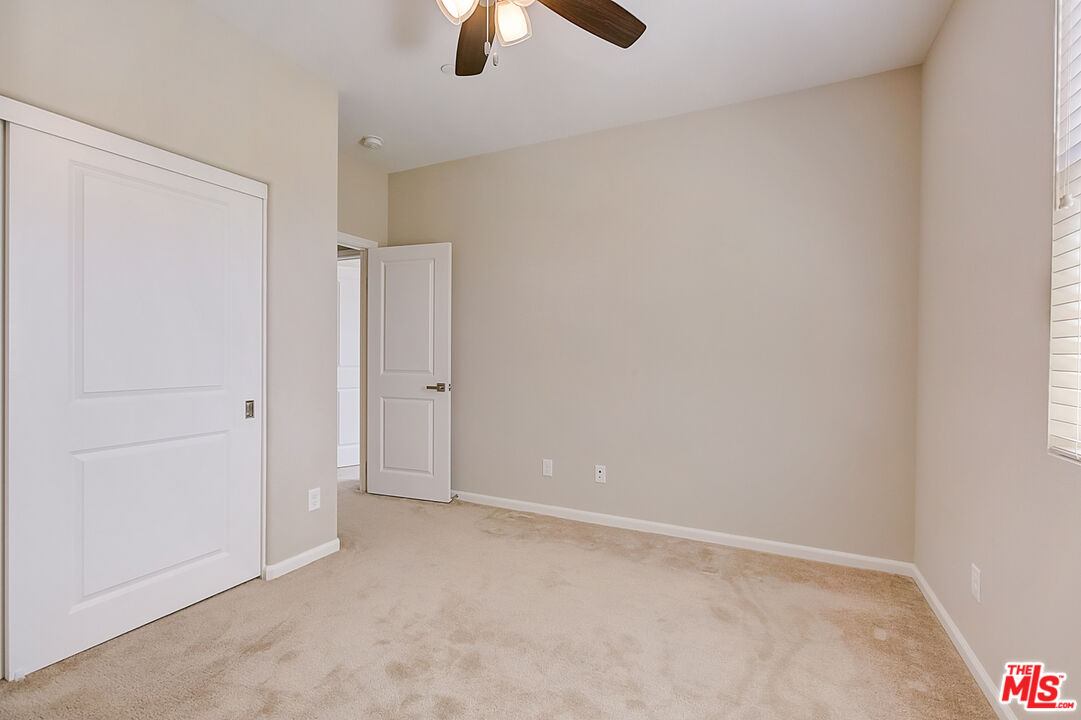 27261 Pascal Pl. Santa Clarita, CA 91350 - Photo 29 of 35