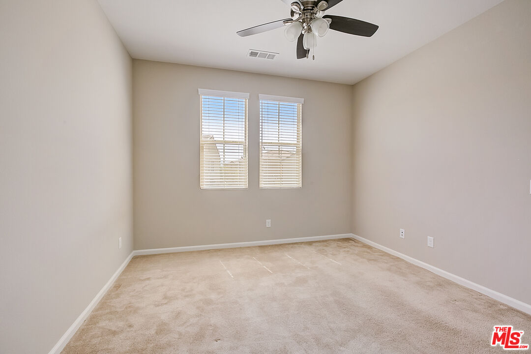 27261 Pascal Pl. Santa Clarita, CA 91350 - Photo 30 of 35