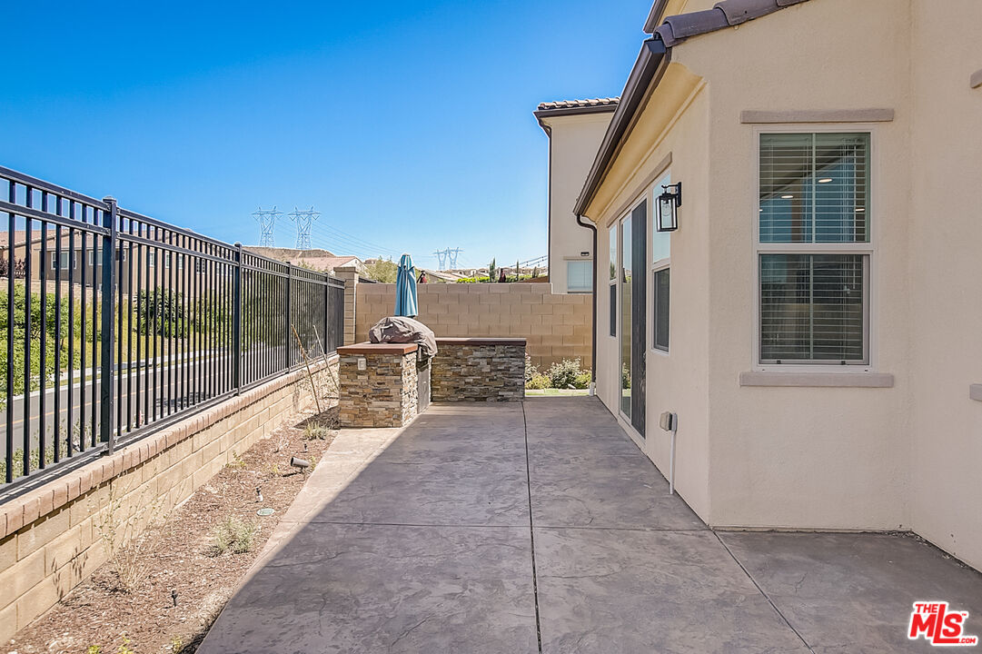 27261 Pascal Pl. Santa Clarita, CA 91350 - Photo 34 of 35