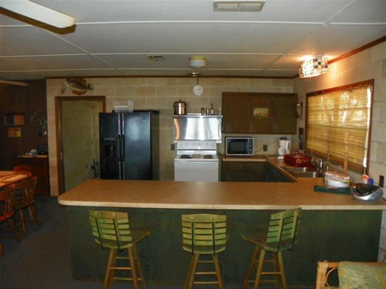 415 Mashes Sands Road Ochlockonee Bay, FL 32346 - Photo 4 of 9 Gallery Image 4