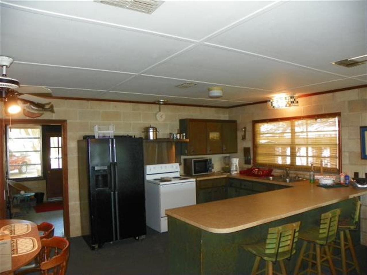 415 Mashes Sands Road Ochlockonee Bay, FL 32346 - Photo 5 of 9 Gallery Image 5