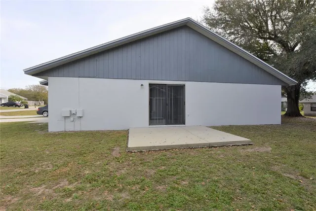 a front view of house with yard