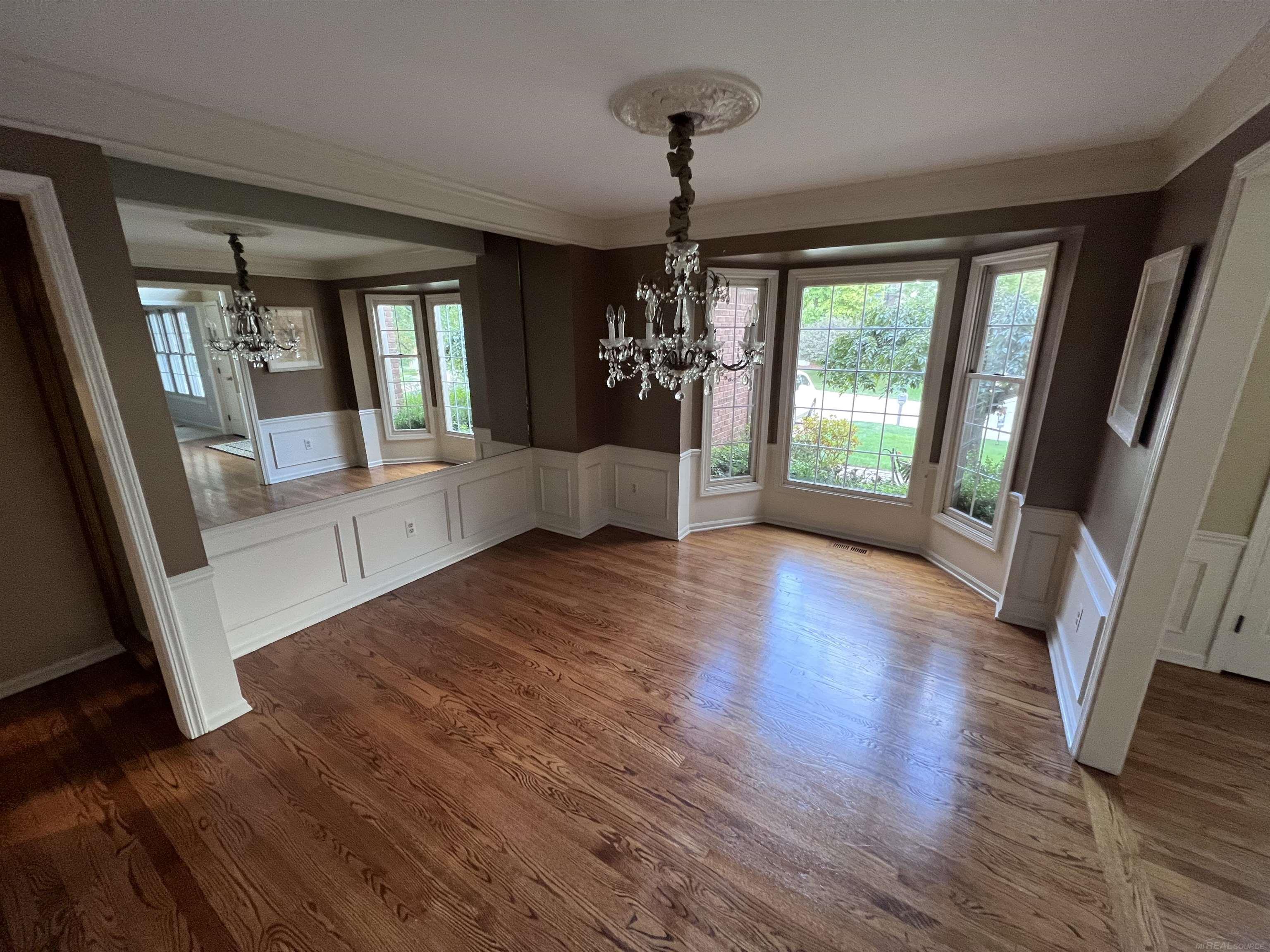 1691 Foresthill Drive Rochester, MI 48306 - Photo 8 of 41 50087048-7.JPG