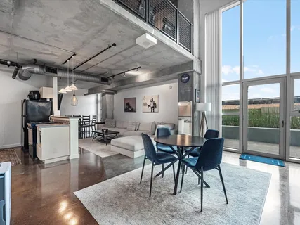 $285,000 | 2000 Bagby Street, Unit 5423, Houston, TX 77002