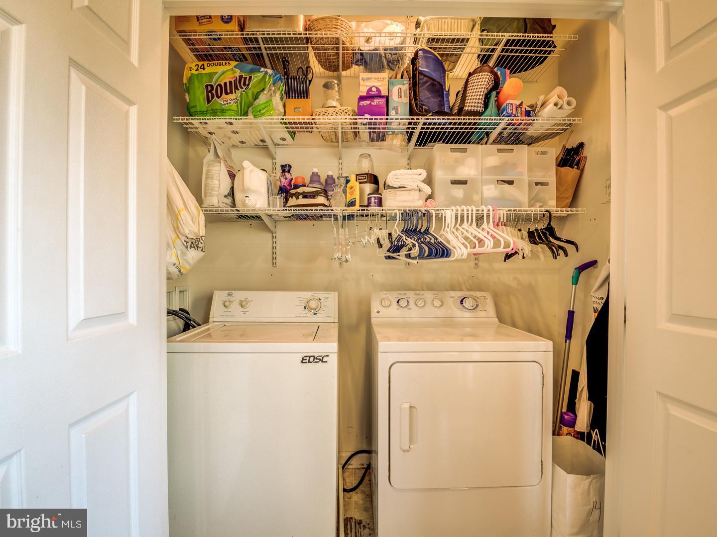 25114 Monteith Terrace Chantilly, VA 20152 - Photo 15 of 58