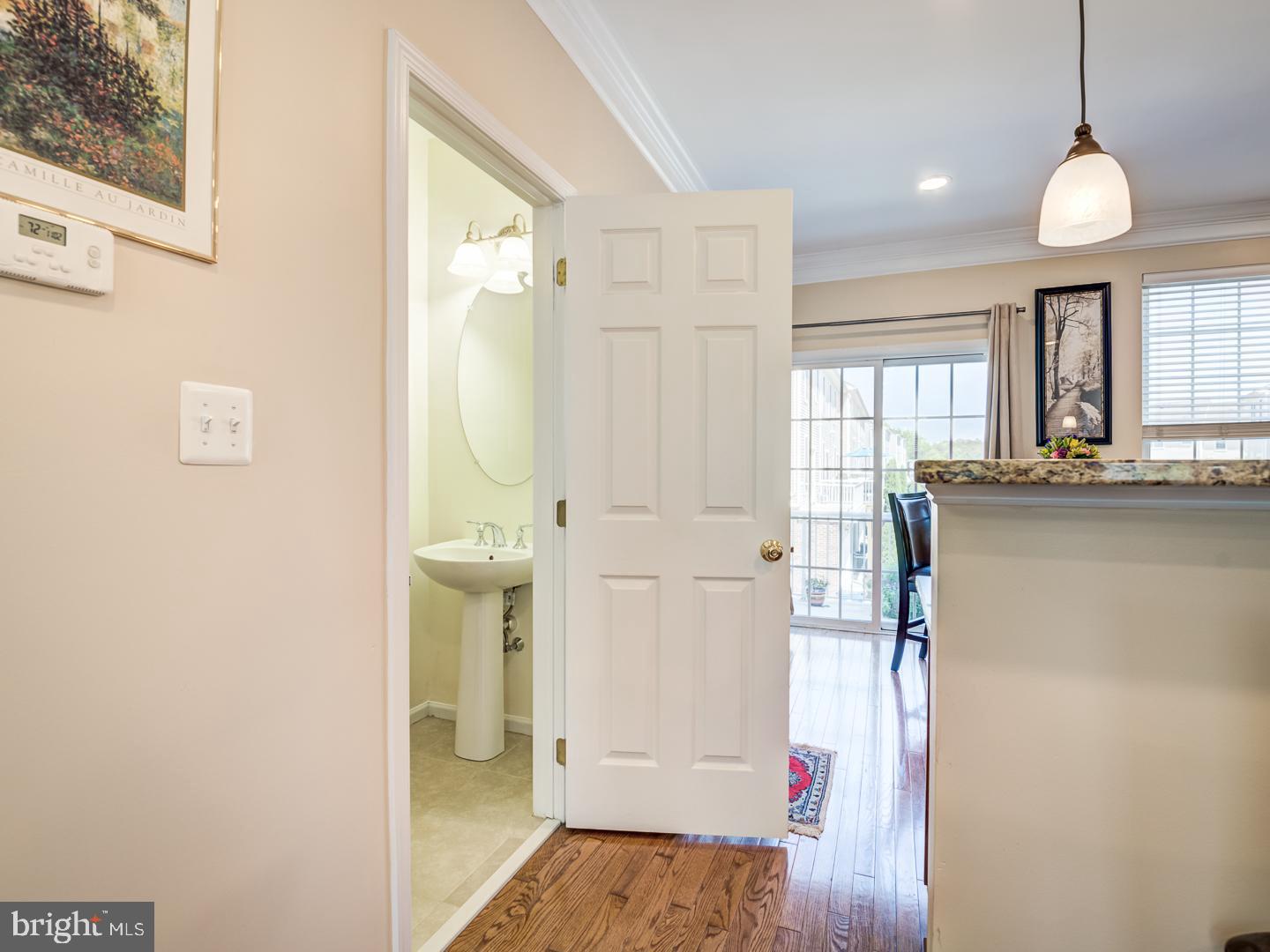 25114 Monteith Terrace Chantilly, VA 20152 - Photo 34 of 58