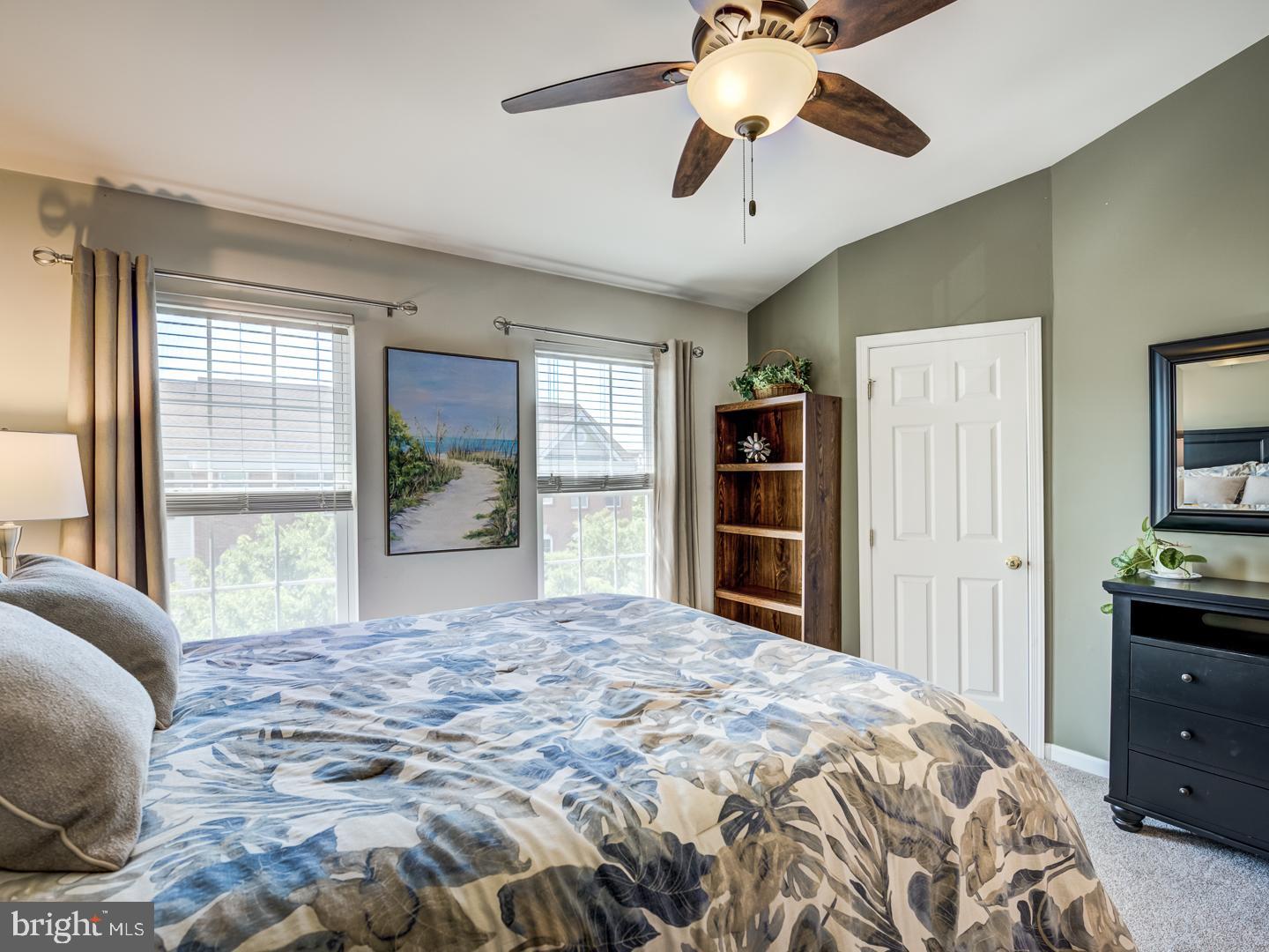 25114 Monteith Terrace Chantilly, VA 20152 - Photo 37 of 58