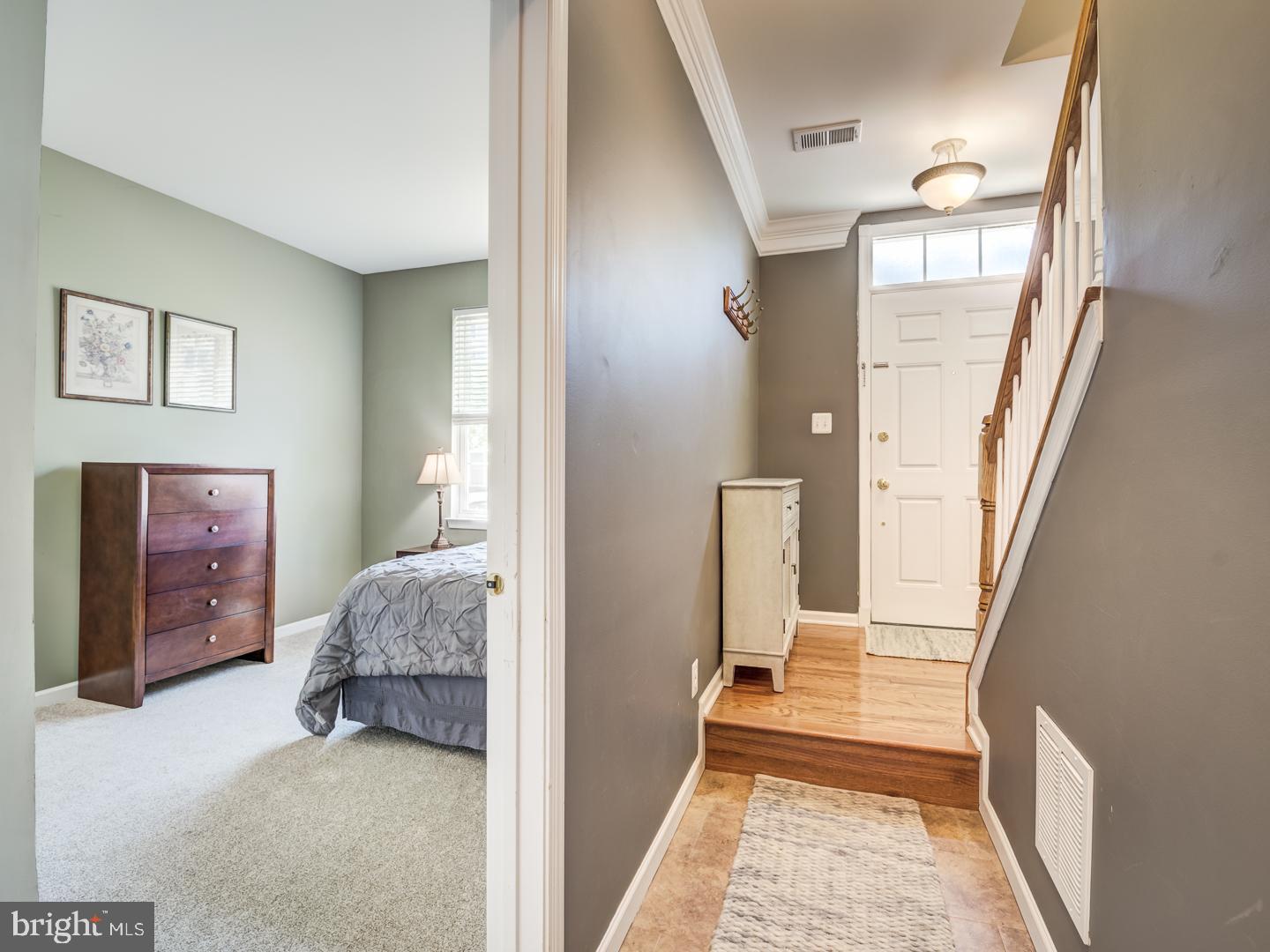 25114 Monteith Terrace Chantilly, VA 20152 - Photo 9 of 58