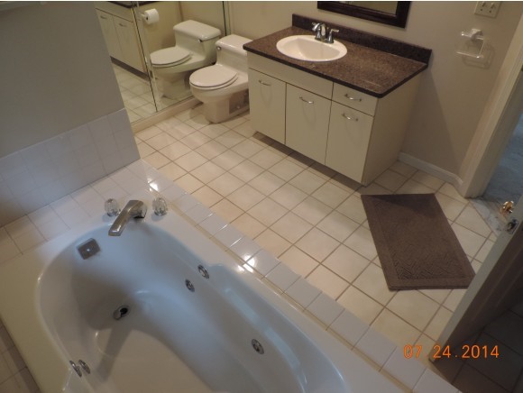 411 Elk Run Road, Unit 411 Hudson, NH 03051 - Photo 12 of 20