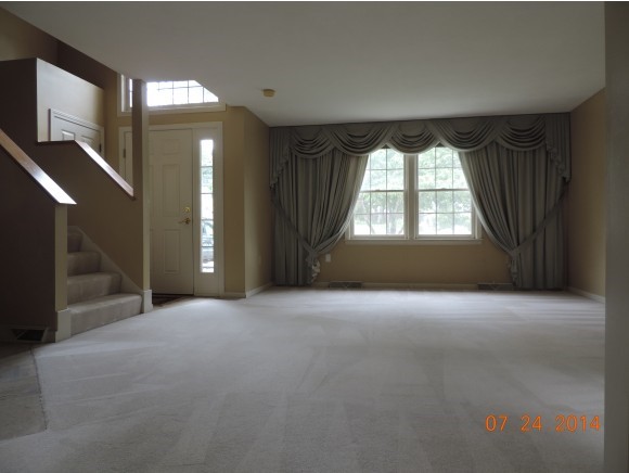411 Elk Run Road, Unit 411 Hudson, NH 03051 - Photo 6 of 20