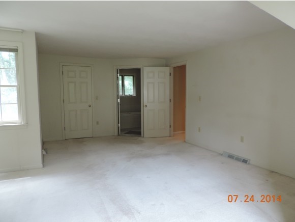 411 Elk Run Road, Unit 411 Hudson, NH 03051 - Photo 10 of 20