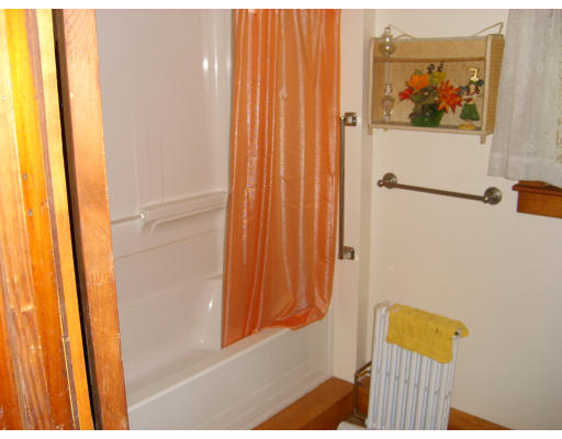 18 Spruce Road Lakeville, MA 02347 - Photo 4 of 4 Gallery Image 4