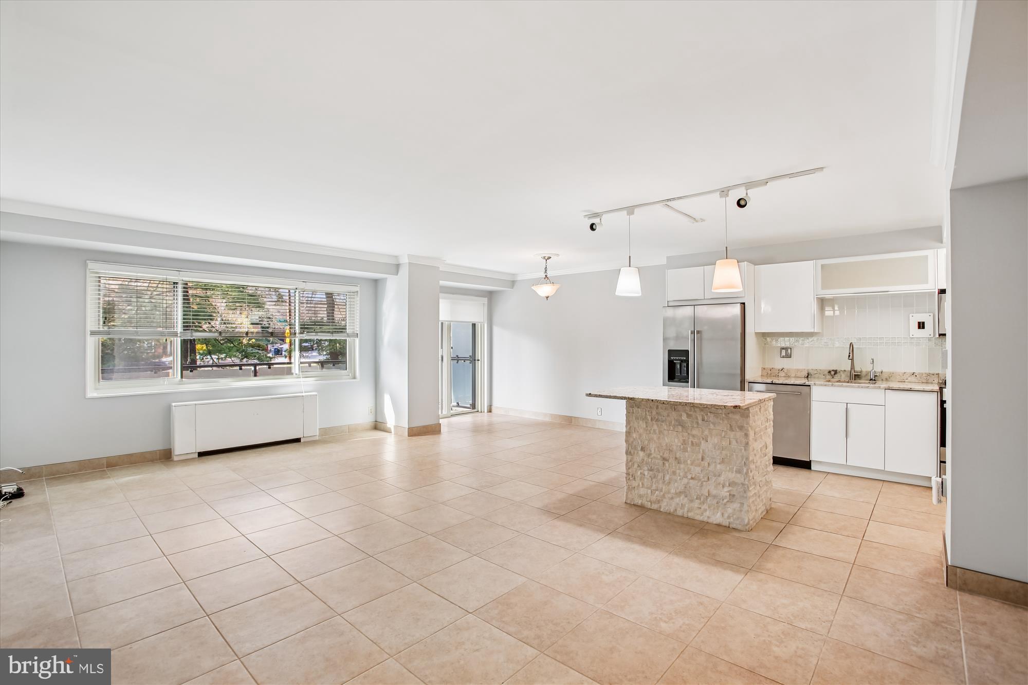 4201 Cathedral Avenue Northwest, Unit 407W Washington, DC 20016 - Photo 11 of 54 Living Room