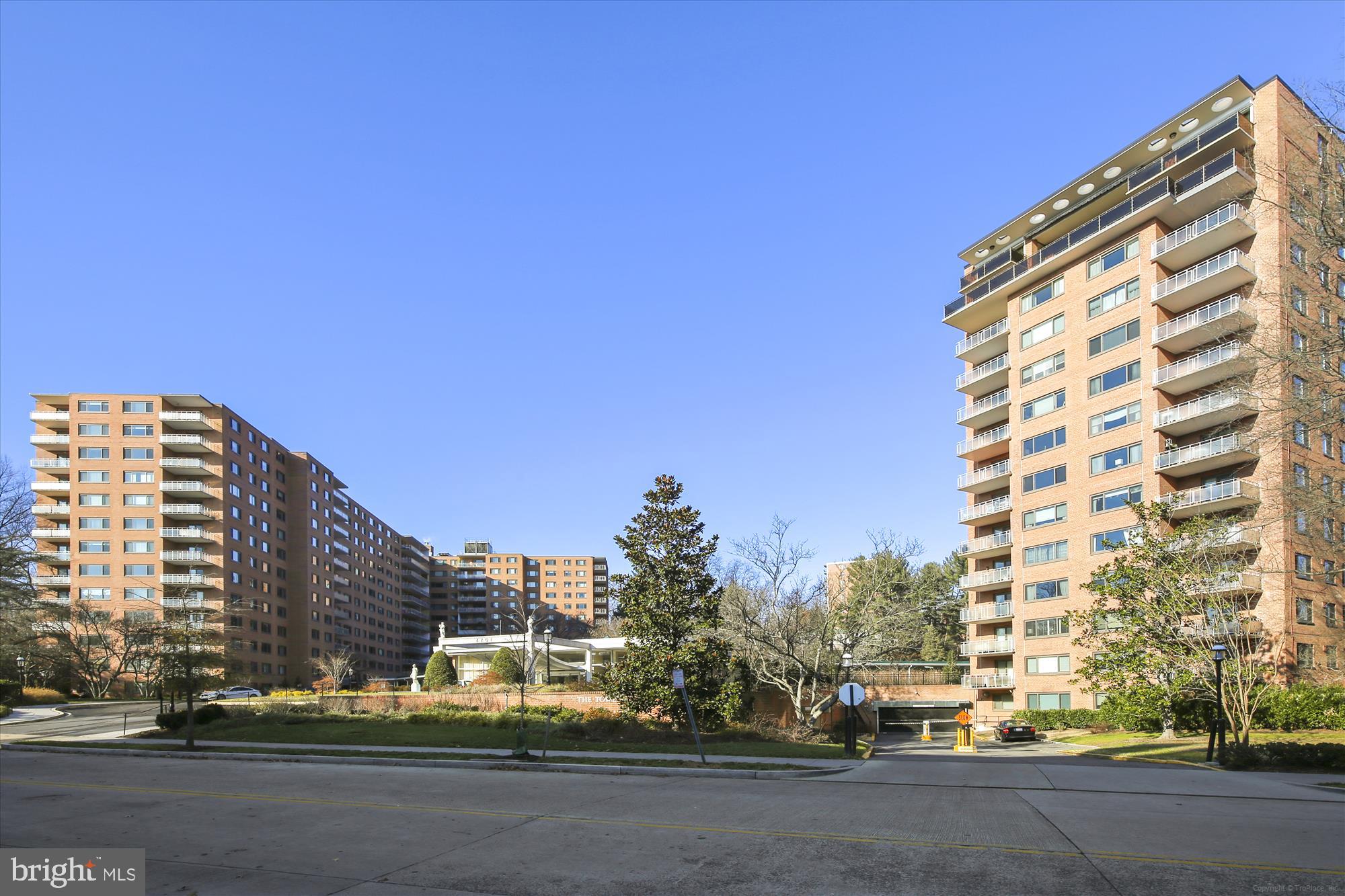 4201 Cathedral Avenue Northwest, Unit 407W Washington, DC 20016 - Photo 29 of 54 a view of a tall building