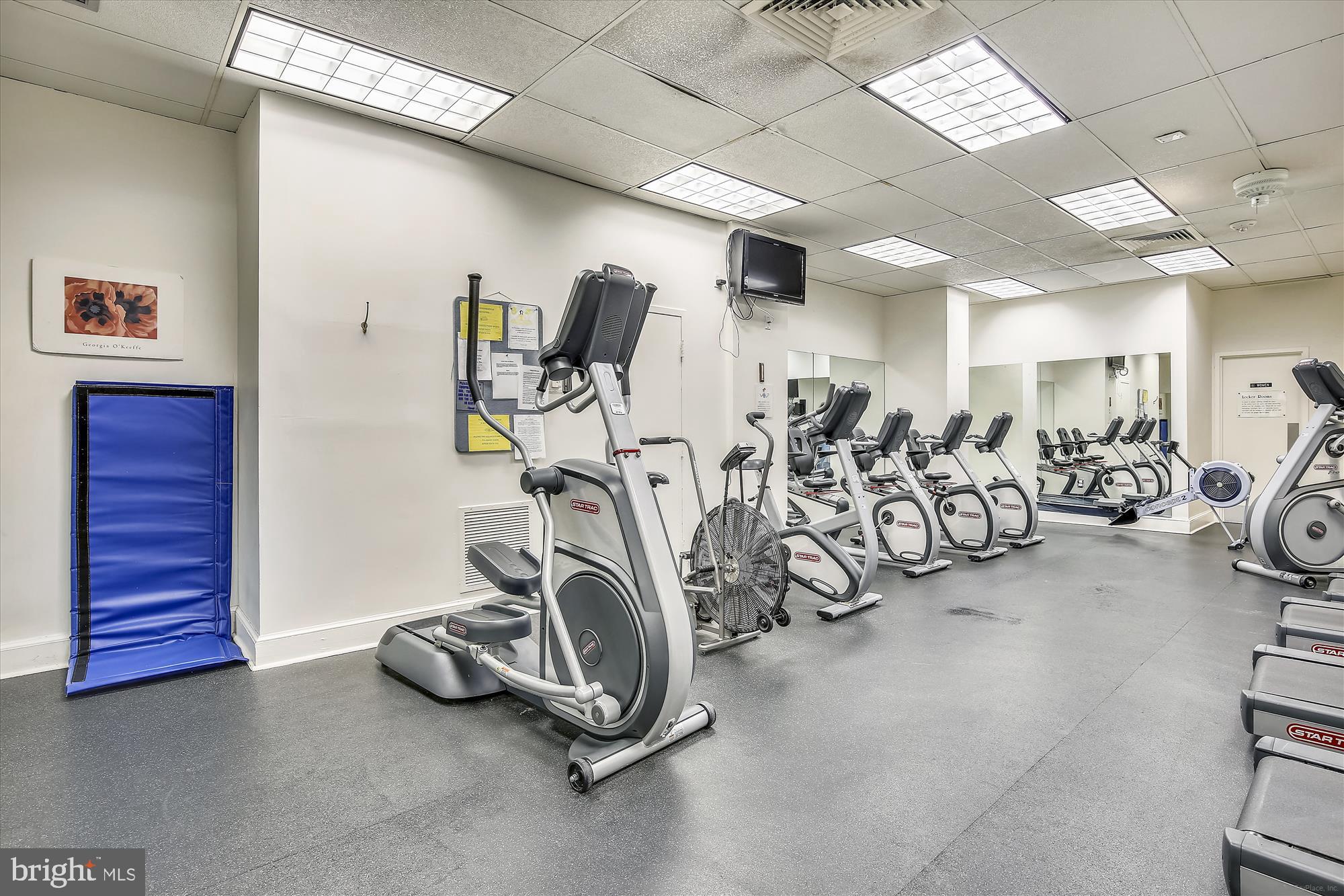 4201 Cathedral Avenue Northwest, Unit 407W Washington, DC 20016 - Photo 44 of 54 a view of a room with gym equipment