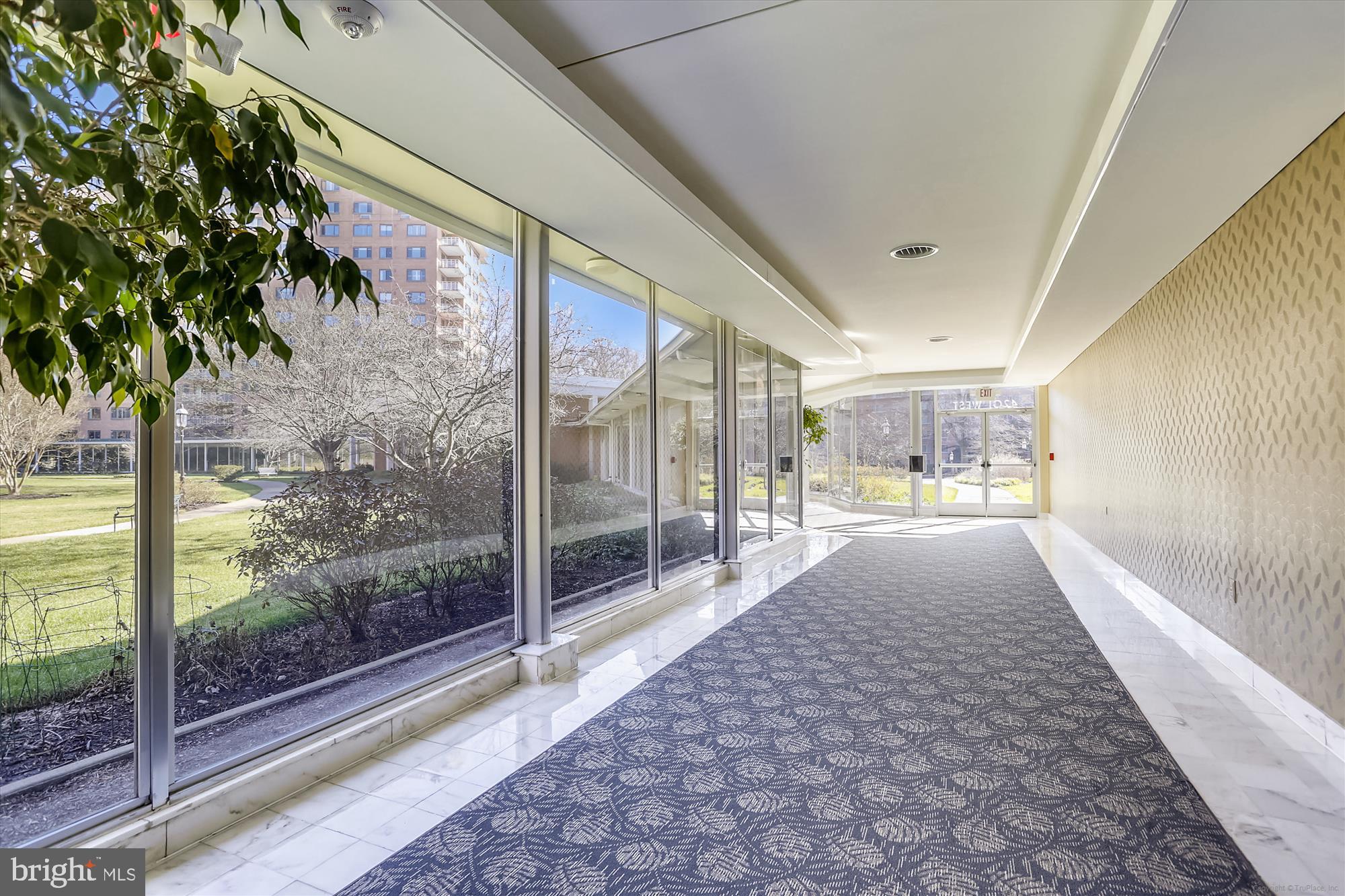 4201 Cathedral Avenue Northwest, Unit 407W Washington, DC 20016 - Photo 5 of 54 a view of a porch