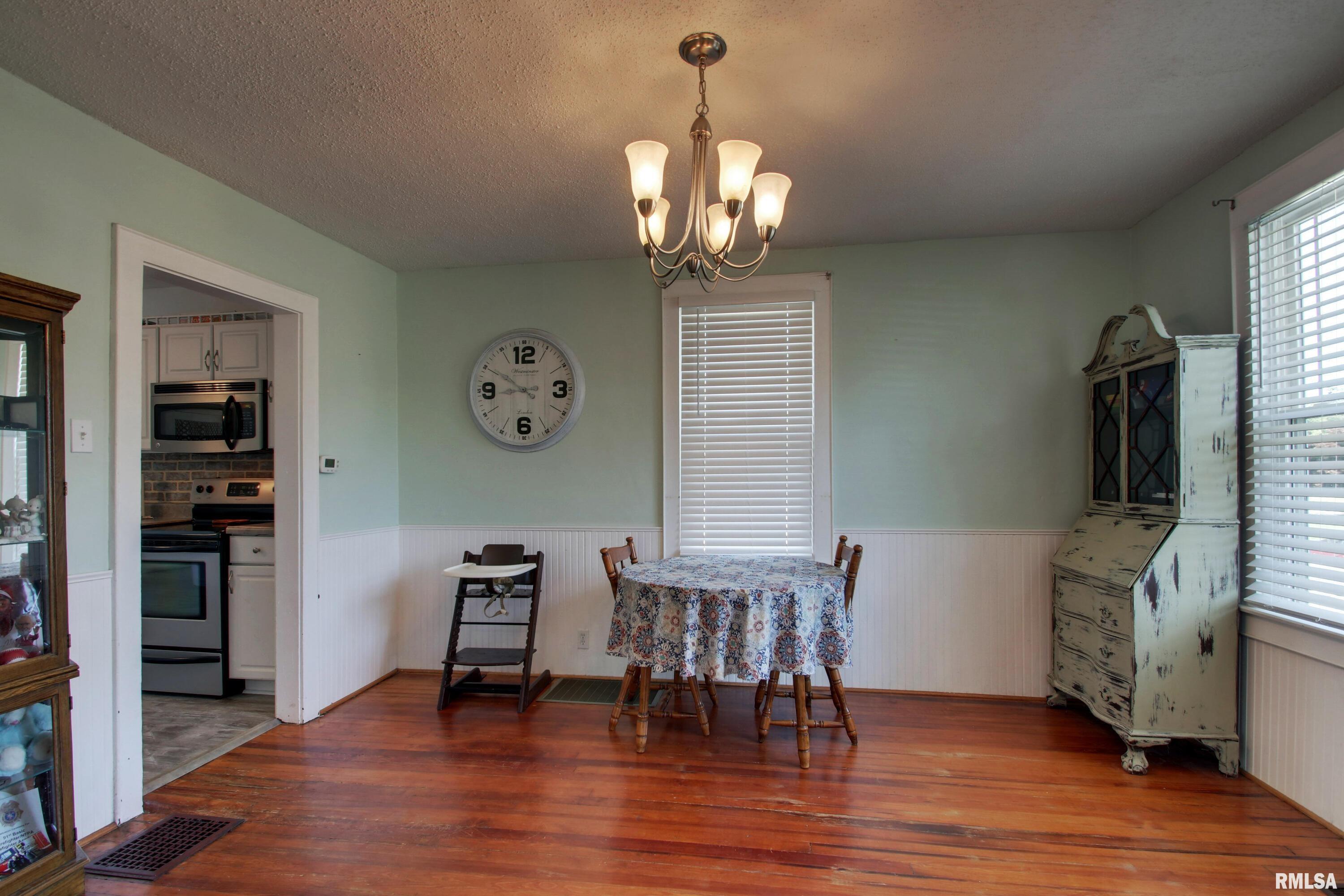 1608 Maple Street Quincy, IL 62301 - Photo 6 of 25 Gallery Image 6