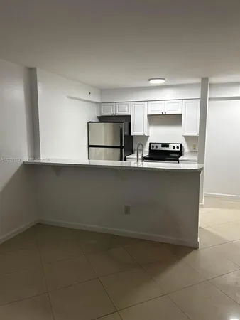 $2,050 | 410 South Park Road, Unit 1104, Hollywood, FL 33021