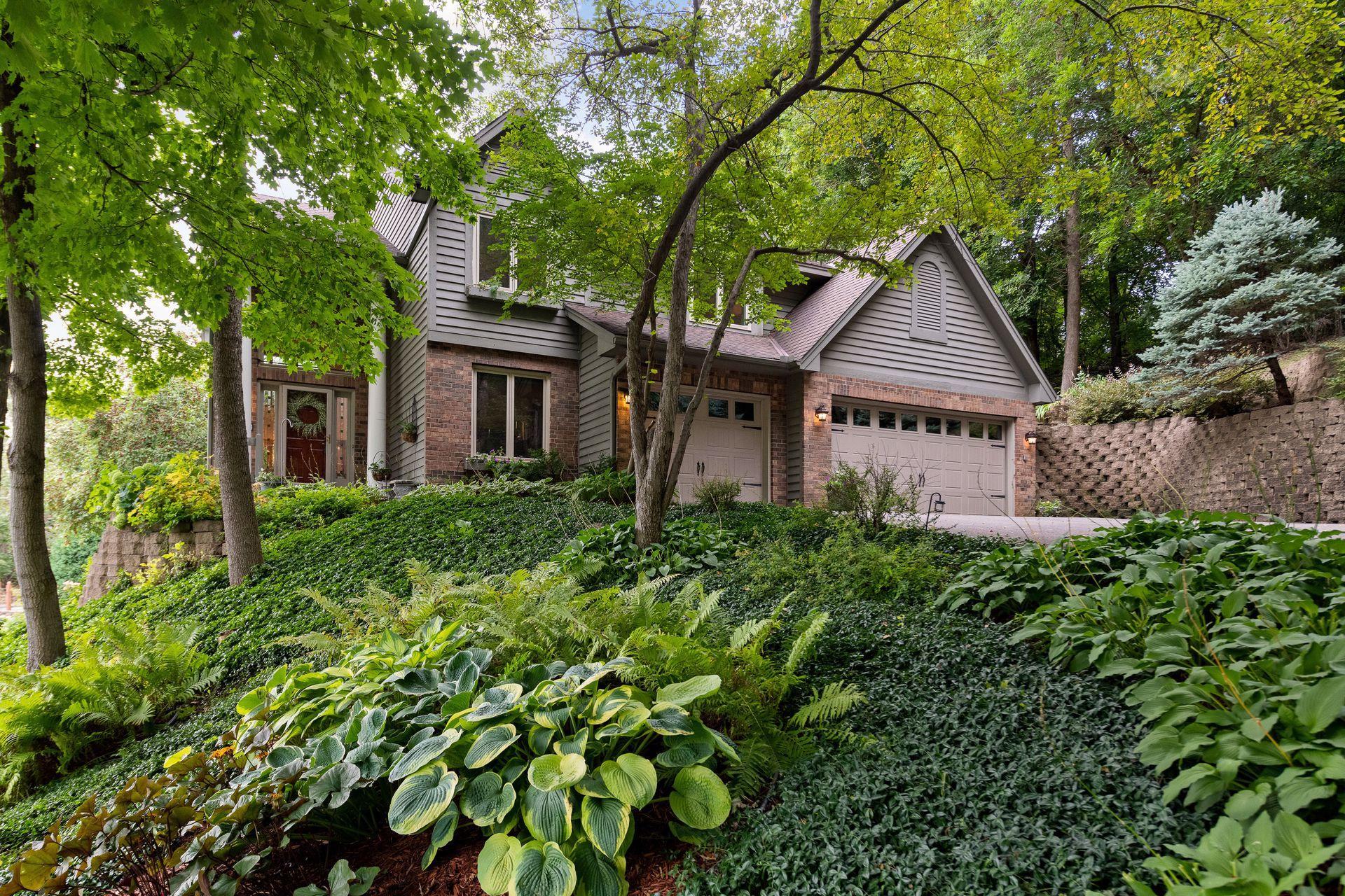 6381 Fox Path Chanhassen, MN 55317 - Photo 2 of 41 Gallery Image 2