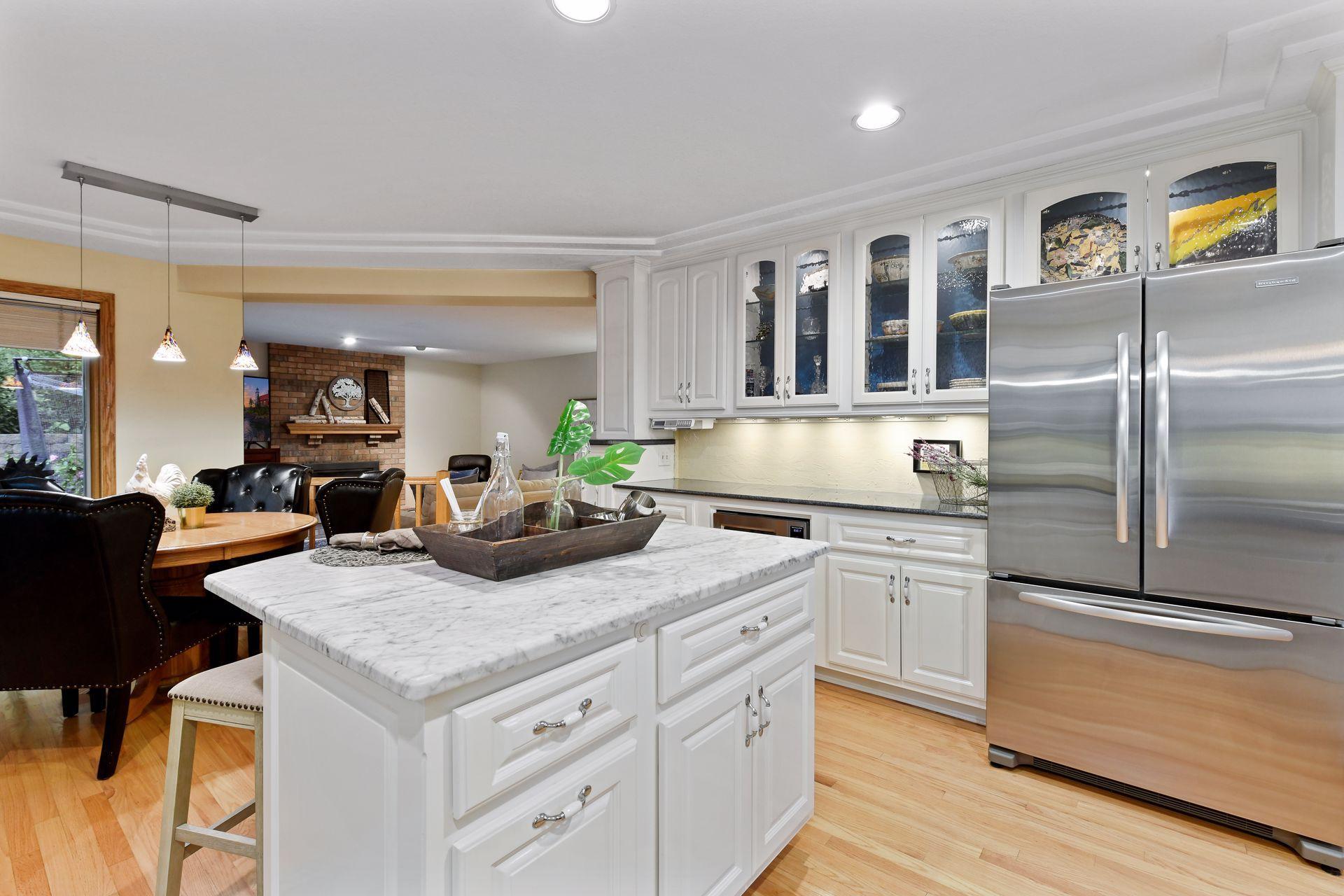 6381 Fox Path Chanhassen, MN 55317 - Photo 12 of 41 Gallery Image 12