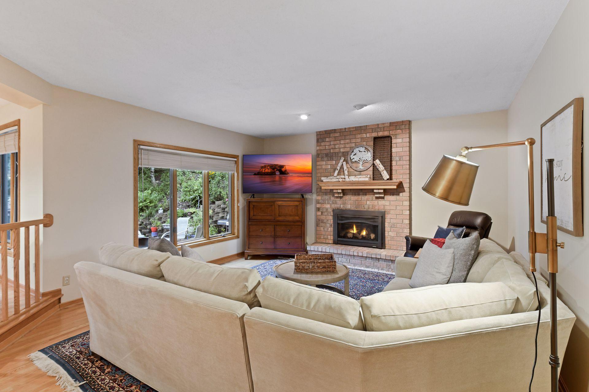 6381 Fox Path Chanhassen, MN 55317 - Photo 17 of 41 Gallery Image 17