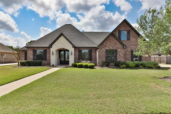 $469,000 | 717 Rustic Oaks Drive, Angleton, TX 77515