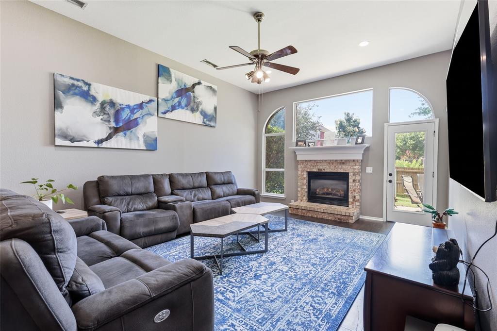 908 Chapel Drive Denton, TX 76205 - Photo 6 of 26
