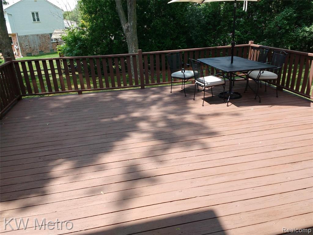 744 Dressler Lane Rochester Hills, MI 48307 - Photo 37 of 38