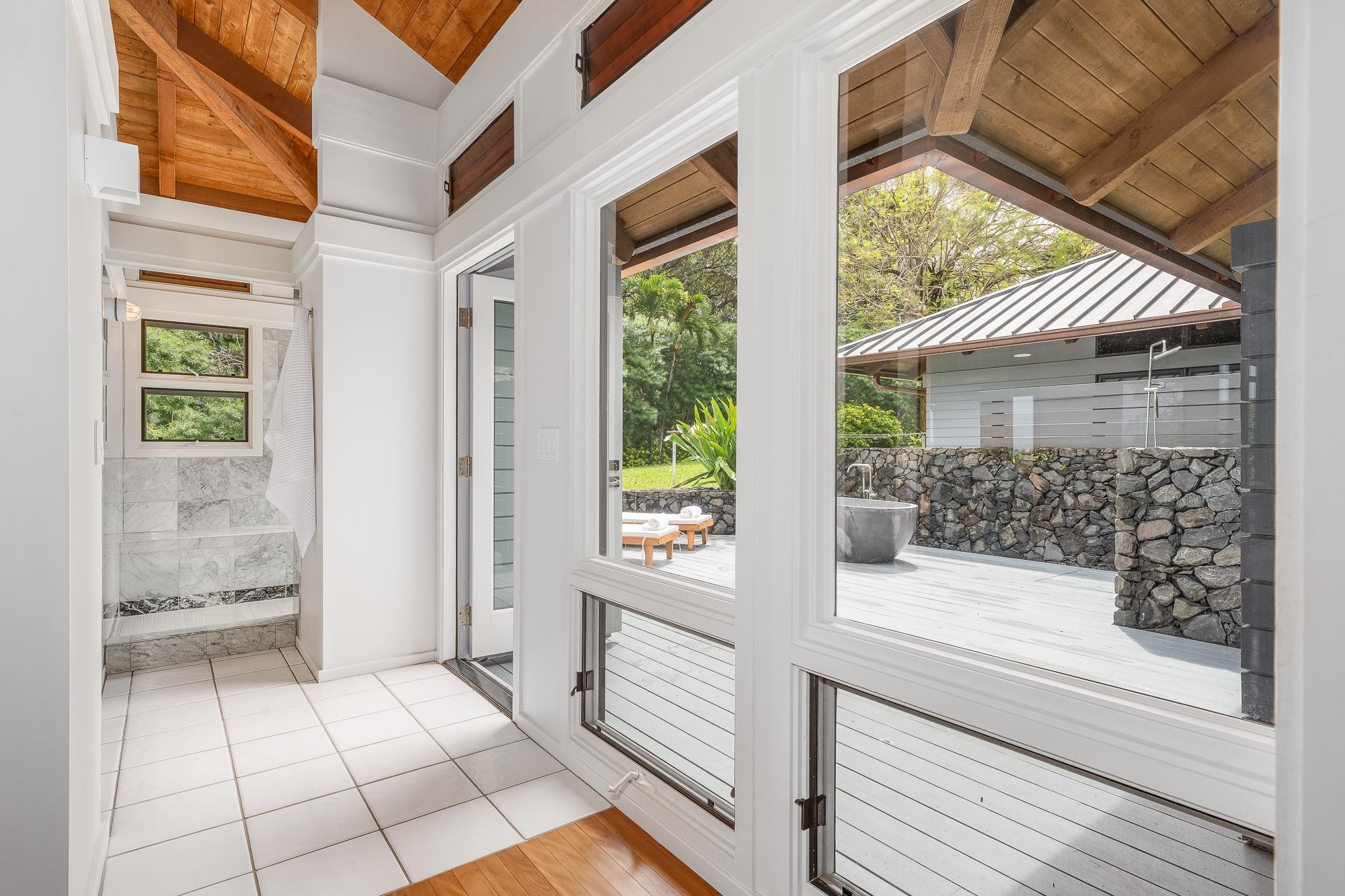 917 Hog Back Road Haiku, HI 96708 - Photo 11 of 30