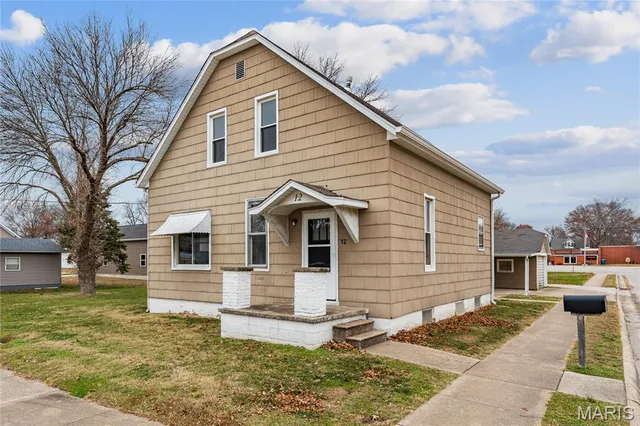 $130,000 | 12 East Ash Street, New Baden, IL 62265
