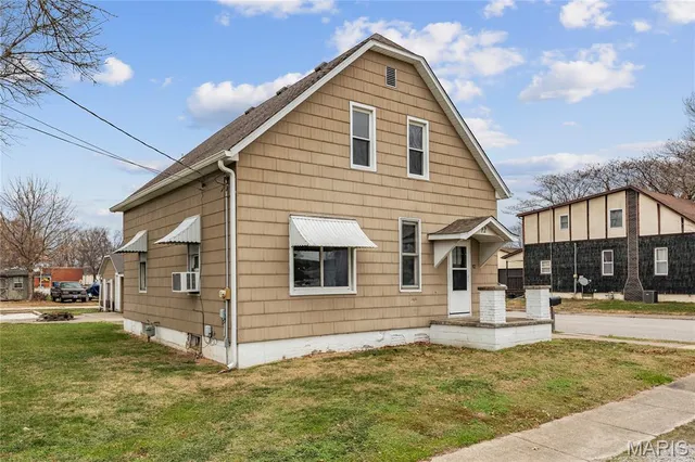 $130,000 | 12 East Ash Street, New Baden, IL 62265