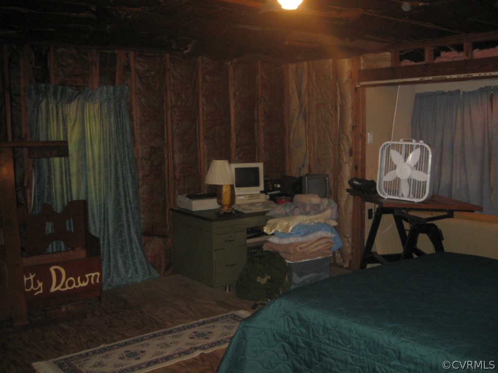 551 Buckskin Road Victoria, VA 23974 - Photo 13 of 18 a workspace with furniture