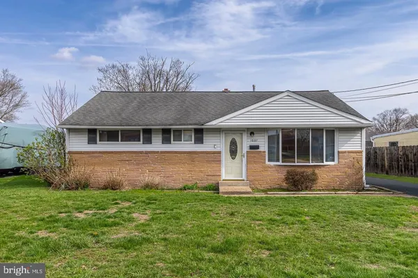 $369,999 | 1037 Monmouth Road, Woodbury, NJ 08096