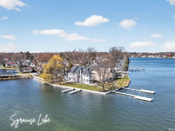 $1,990,000 | 102 North Front Street, Unit 3, Syracuse, IN 46567
