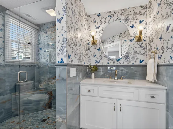 $1,690,000 | 102 North Front Street, Unit 3, Syracuse, IN 46567