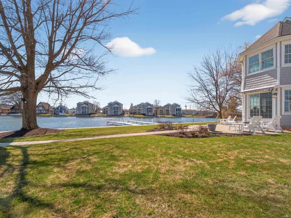 $1,690,000 | 102 North Front Street, Unit 3, Syracuse, IN 46567