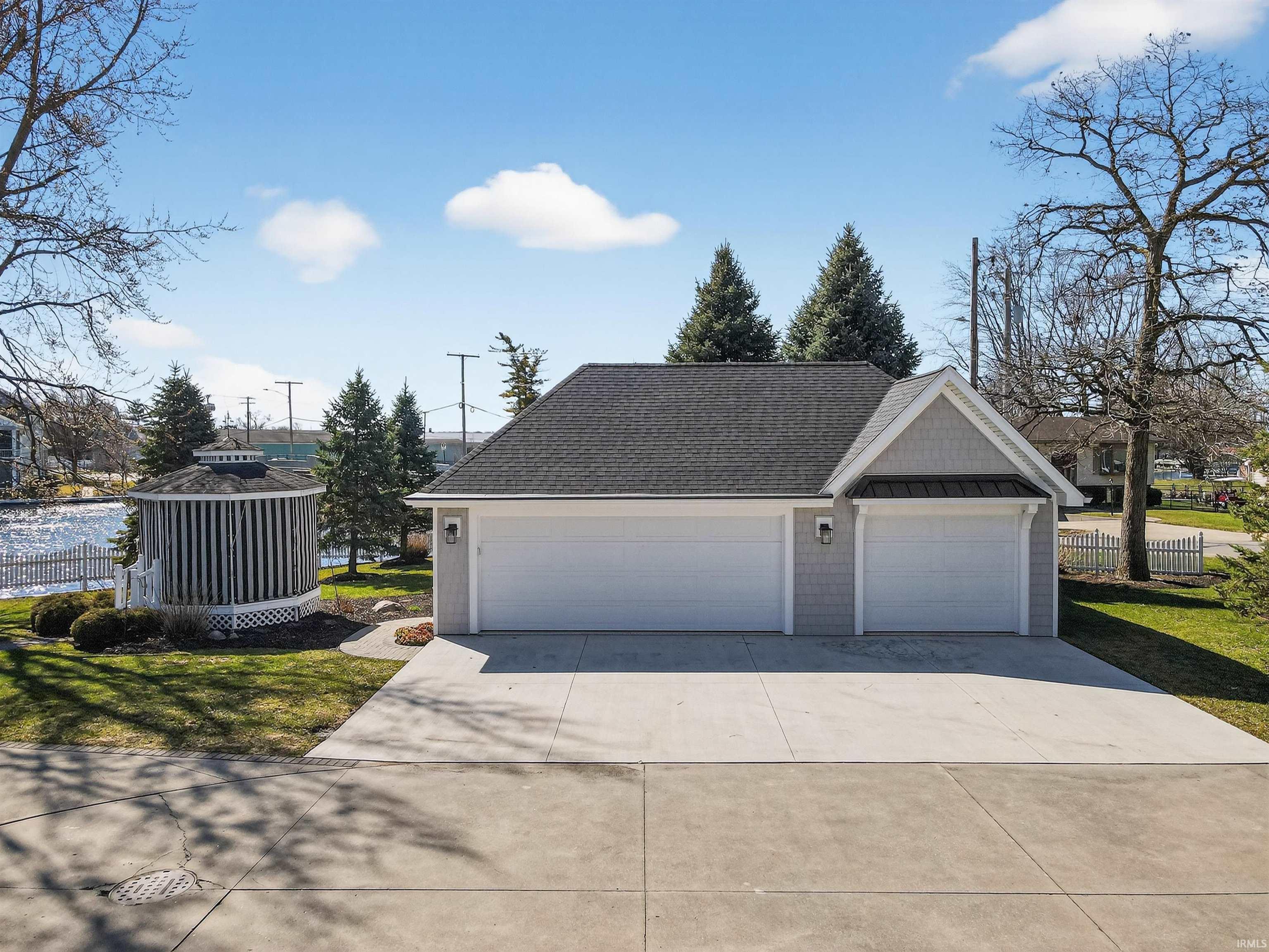 102 North Front Street, Unit 3 Syracuse, IN 46567 - Photo 5 of 36