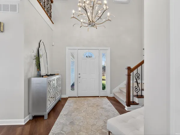 $1,690,000 | 102 North Front Street, Unit 3, Syracuse, IN 46567