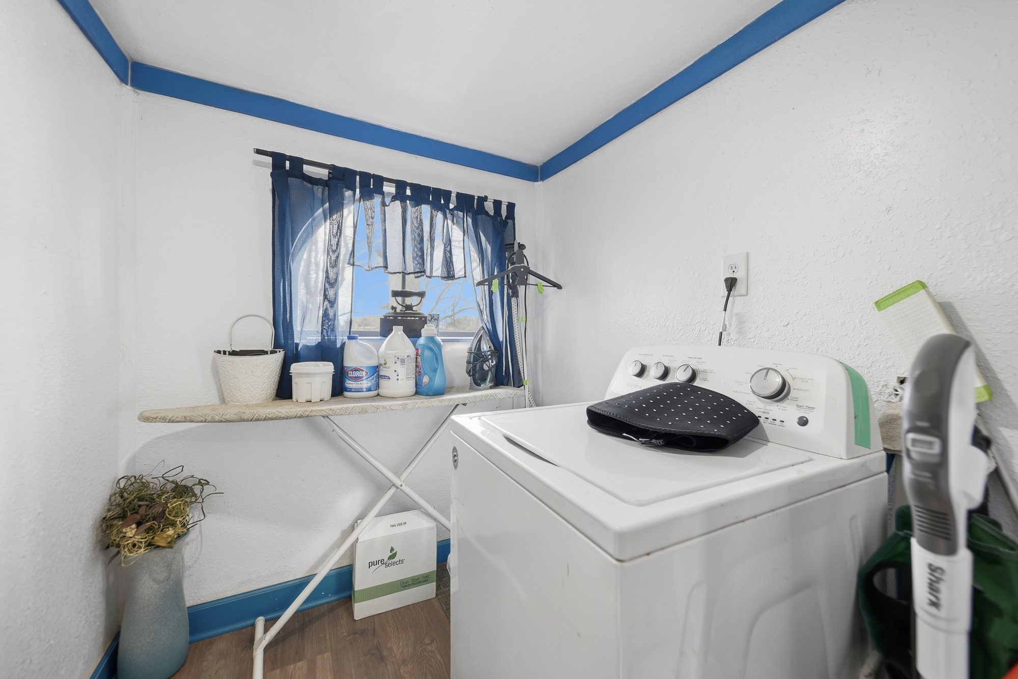 9524 Ferry Road Bellville, TX 77418 - Photo 9 of 15 a kitchen with a stove and a table