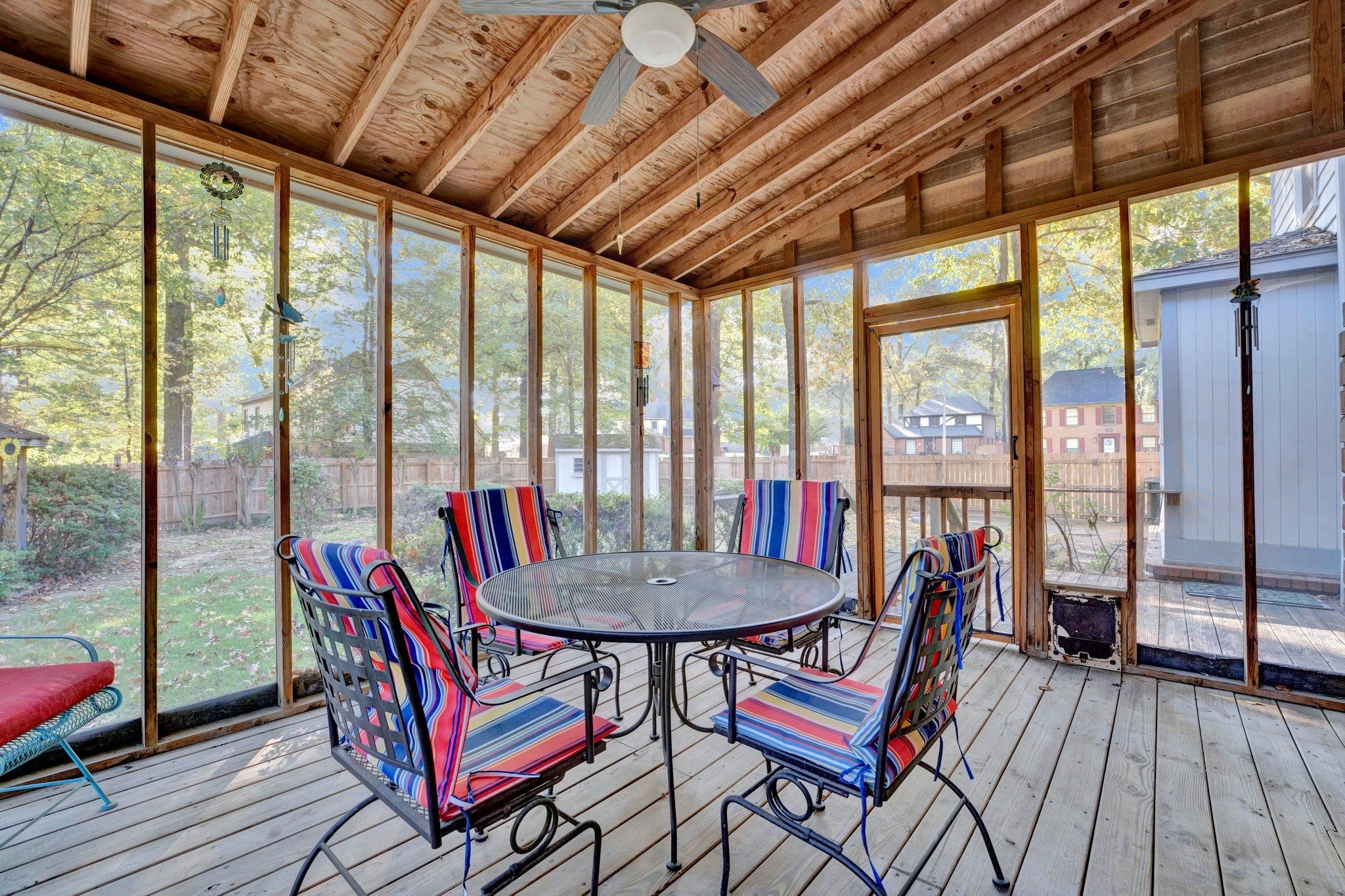 3656 Beaver Run Drive Collierville, TN 38017 - Photo 17 of 24 a living room with furniture a wooden floor and next to a window
