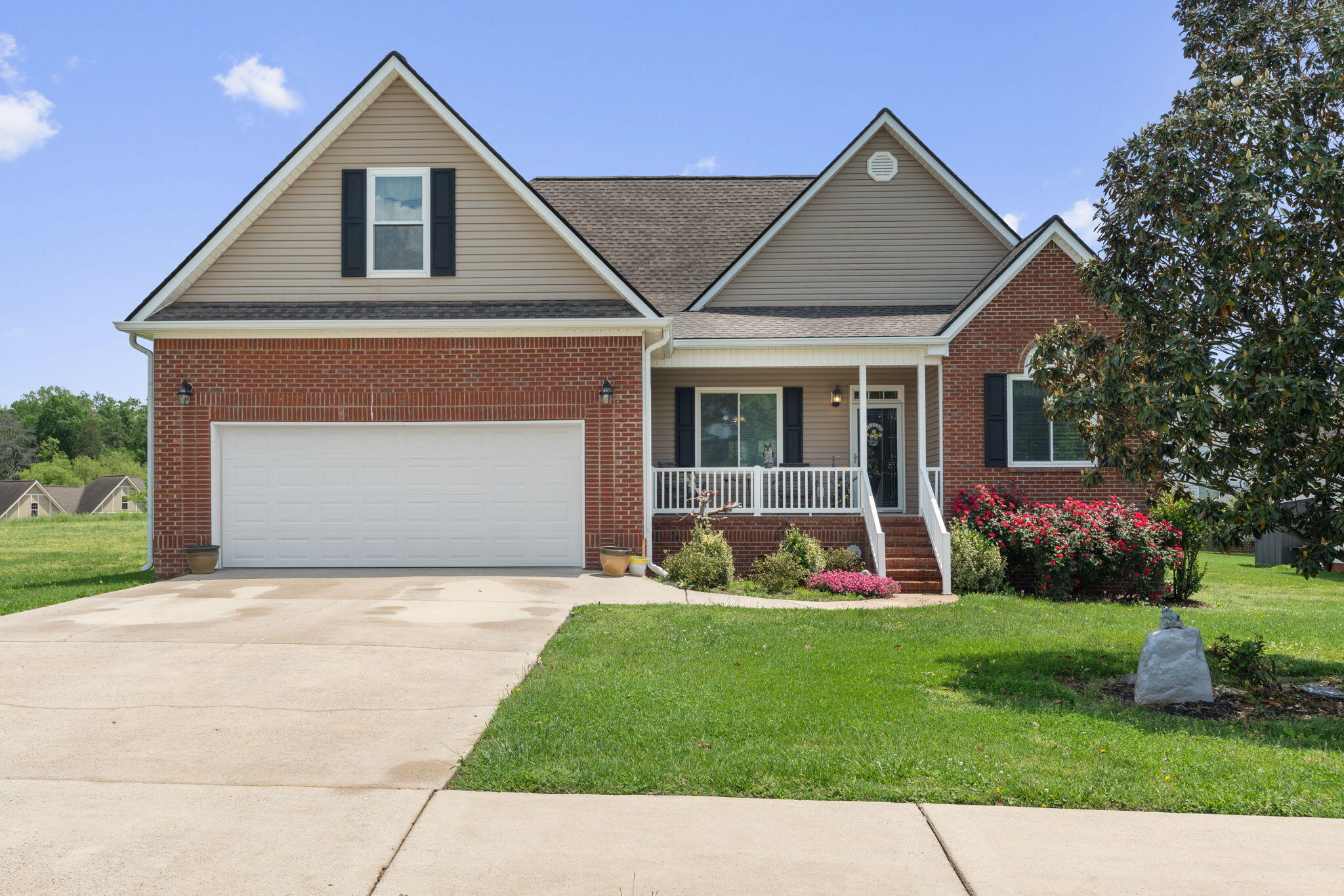 74 Sycamore Drive Chickamauga, GA 30707 - Photo 2 of 26 2-web-or-mls-714 Sycamore-Francesa-23