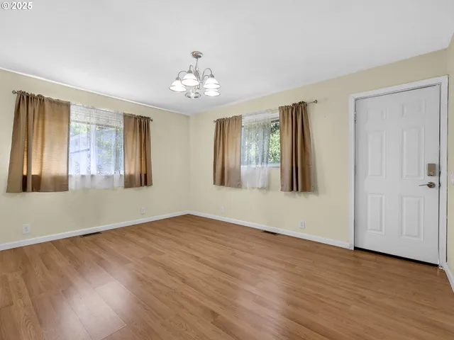 $325,000 | 125 Southwest Cedar Avenue, Warrenton, OR 97146