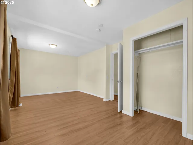 $325,000 | 125 Southwest Cedar Avenue, Warrenton, OR 97146