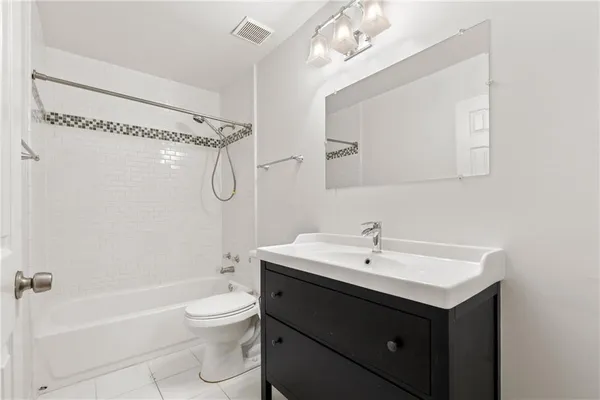 $215,000 | 606 Cypress Pointe Street, Alpharetta, GA 30022