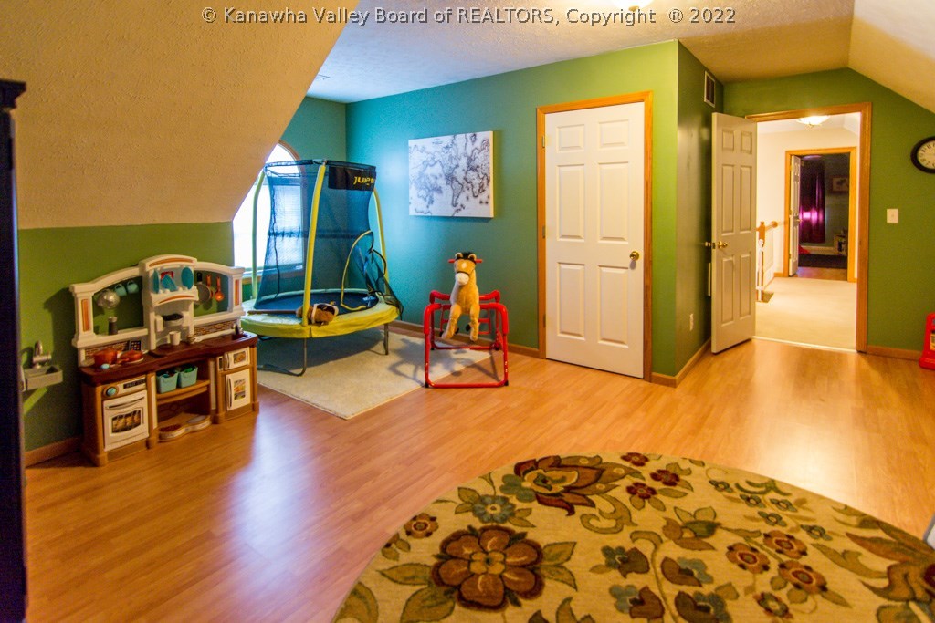 163 Kentuck Road Kenna, WV 25248 - Photo 20 of 27 Gallery Image 20