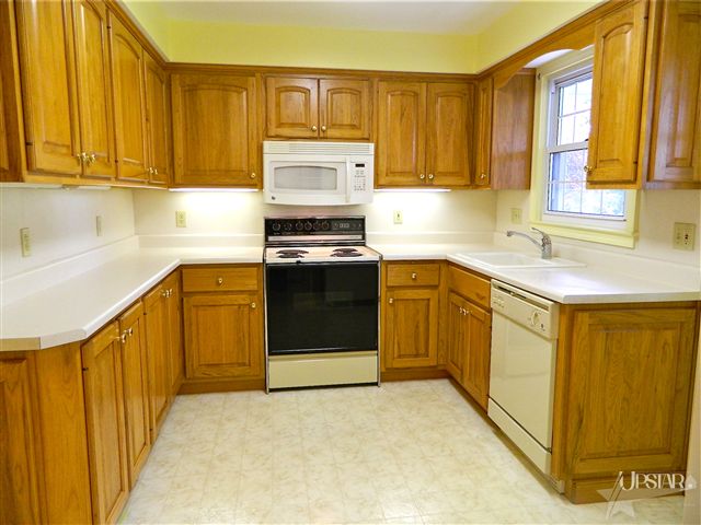 4236 Reed Road Fort Wayne, IN 46815 - Photo 8 of 30 Gallery Image 8